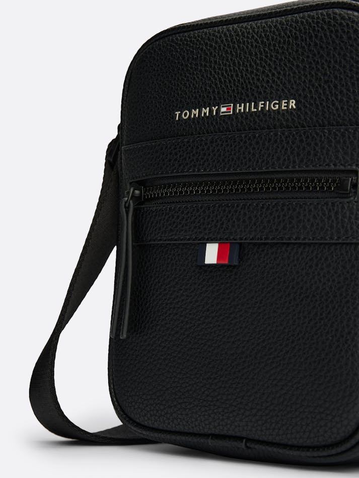 T.O.M.M.Y H.I.L.F.I.G.E.R Essential Small Reporter Bag