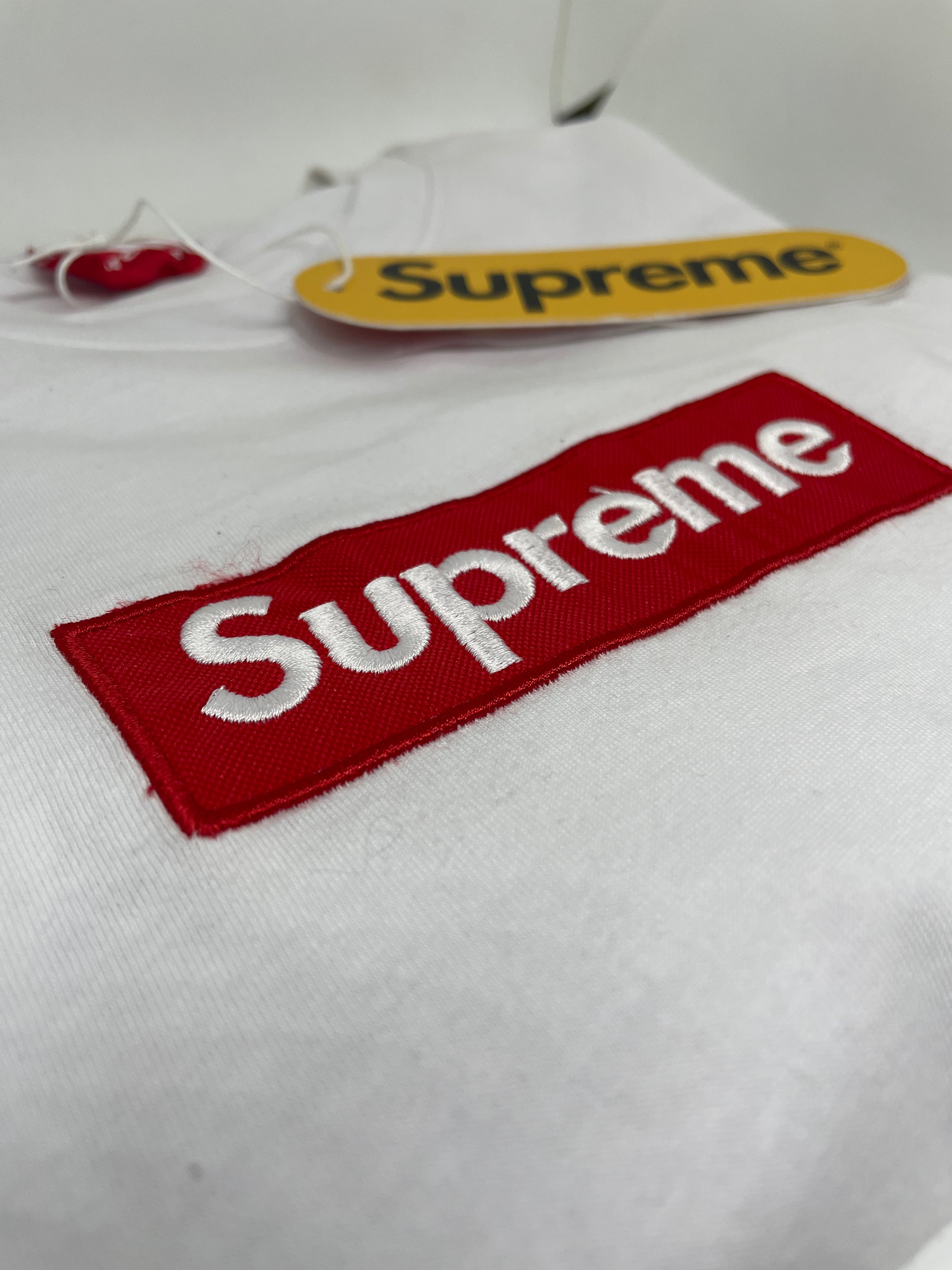 S.u.P.R-E.M.E T-shirt white - front logo