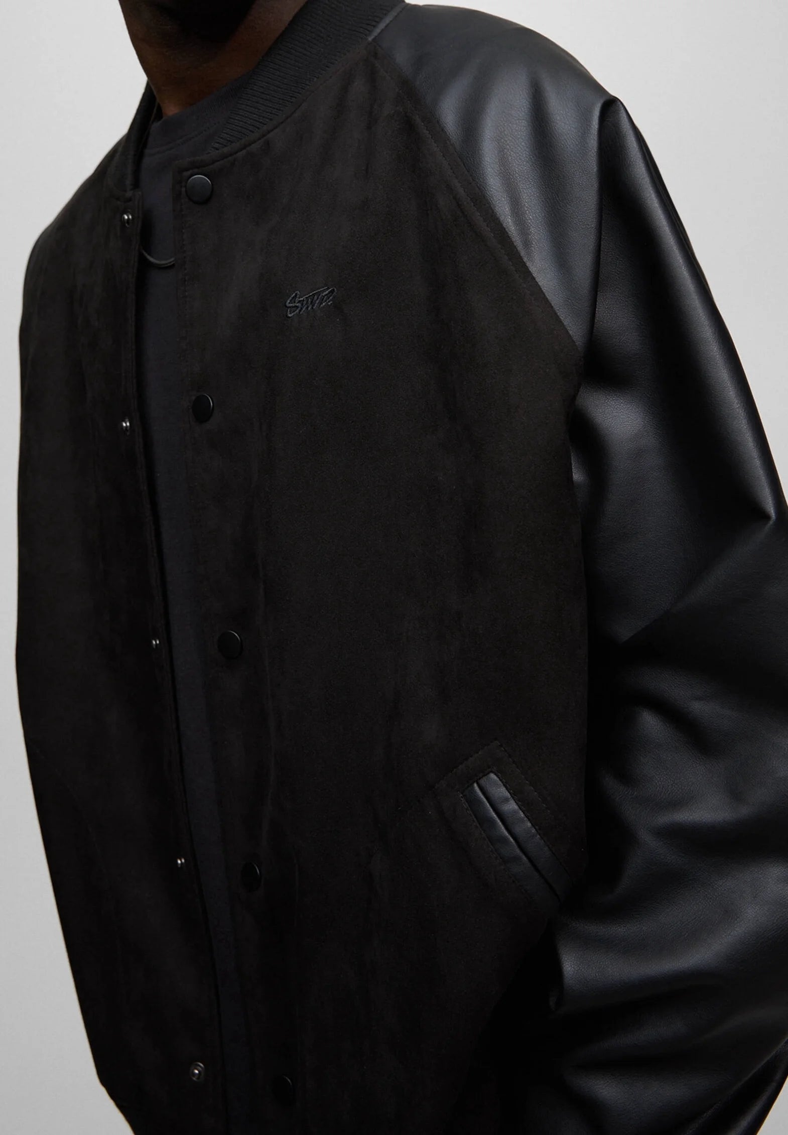 P.U.L.L & B.E.A.R STWD varsity suede bomber in black