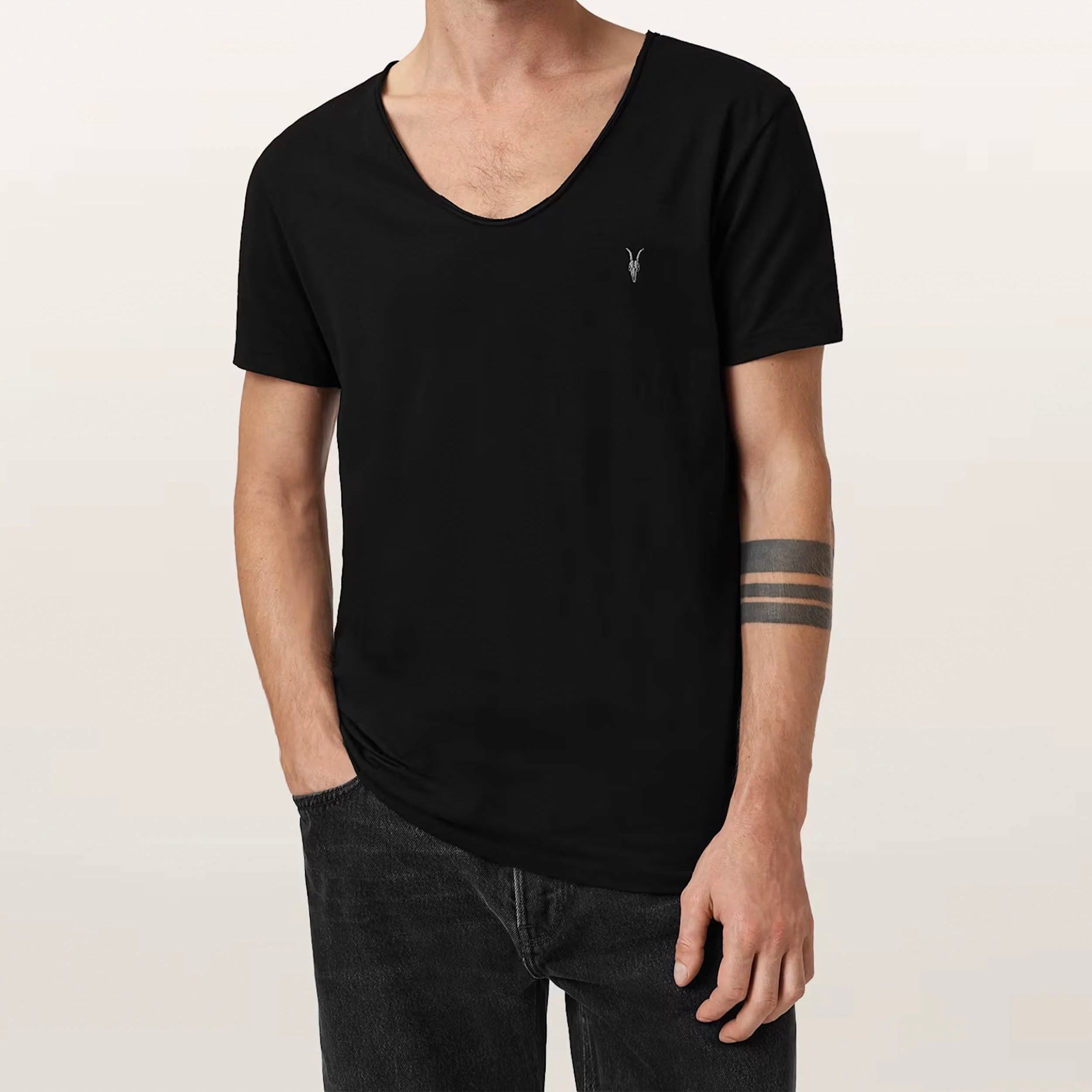 A.l.l.S.a.i.n.t.s Tonic Scoop Neck Slim Ramskull T-Shirt